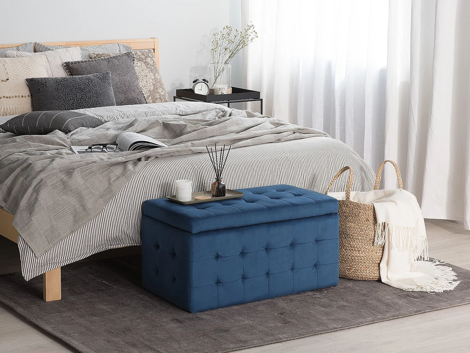 Otomana ze schowkiem MICHIGAN Welur Ciemnoniebieski