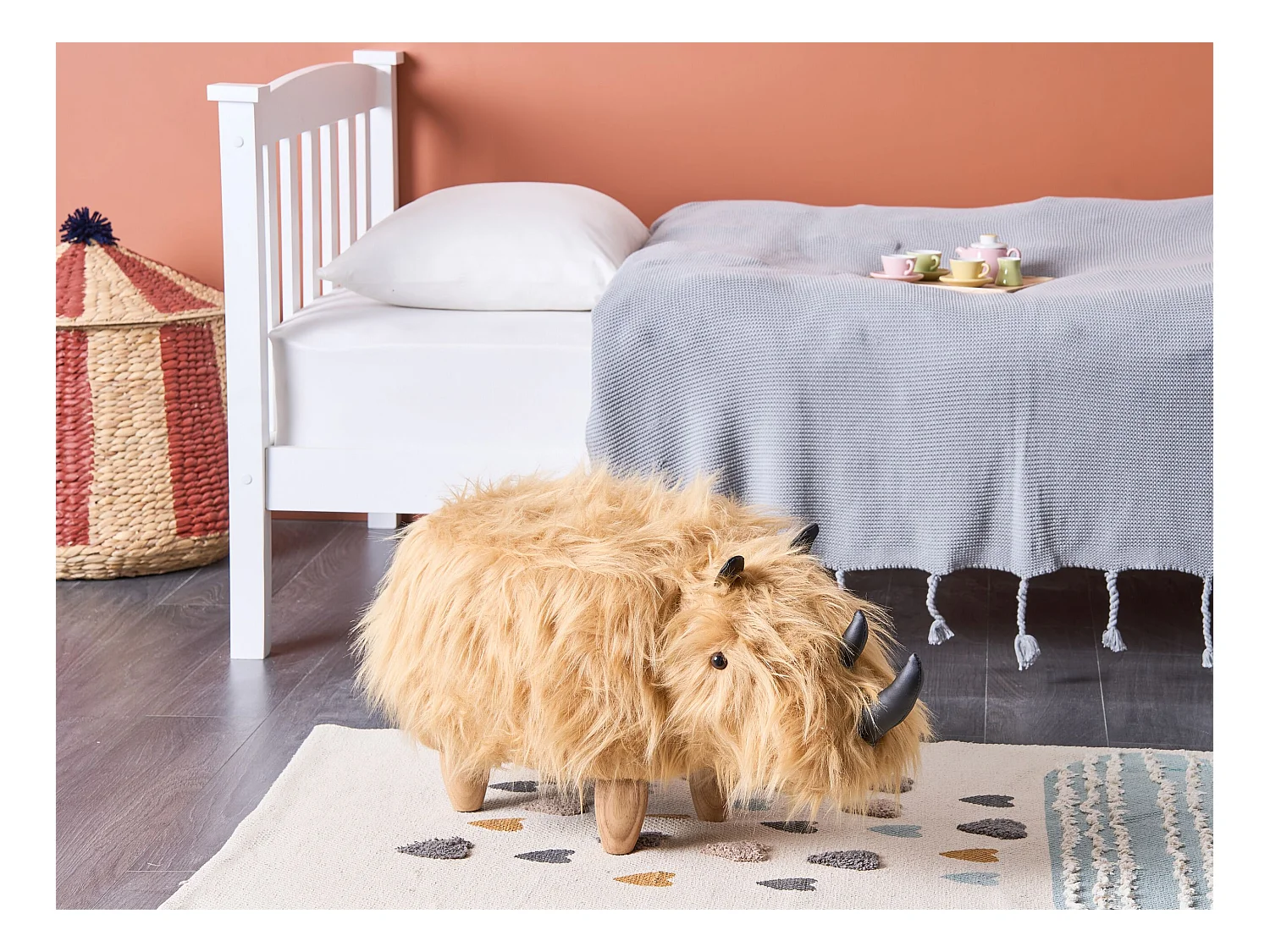 Flauschiger Hocker in Tierform Felloptik sandbeige Tierhocker für Kinder Rhino