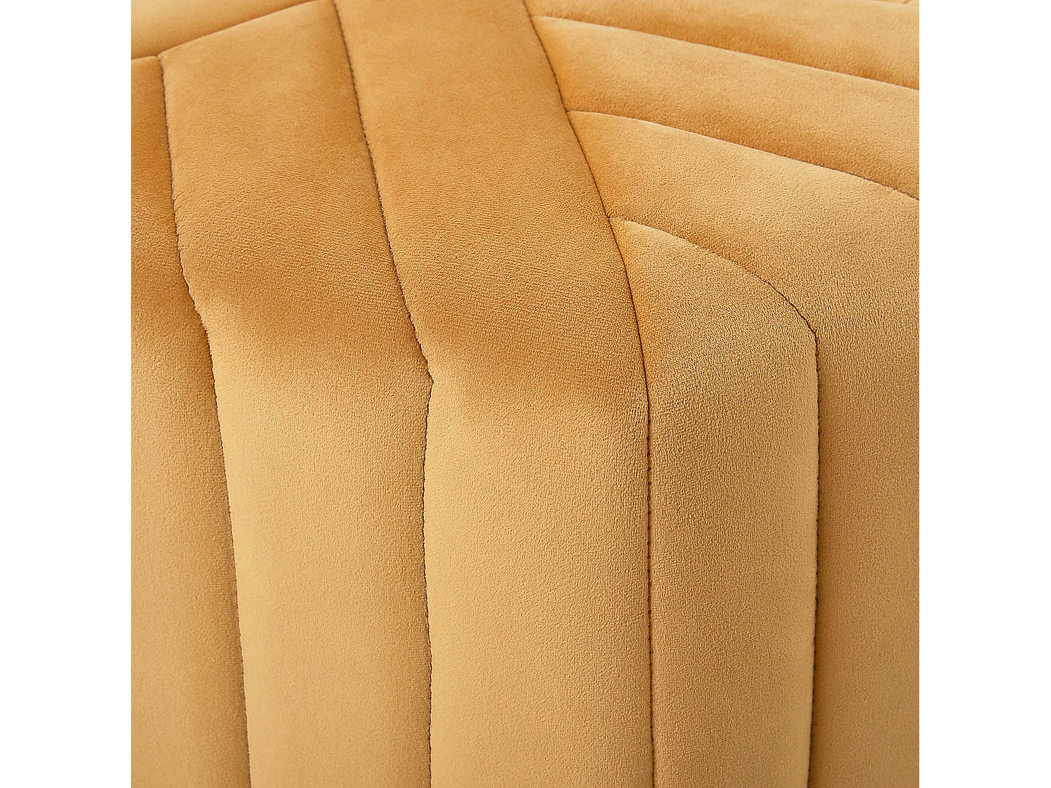 Pouf in Senfgelb aus hochwertigem Samtstoff sechseckige Form Murietta