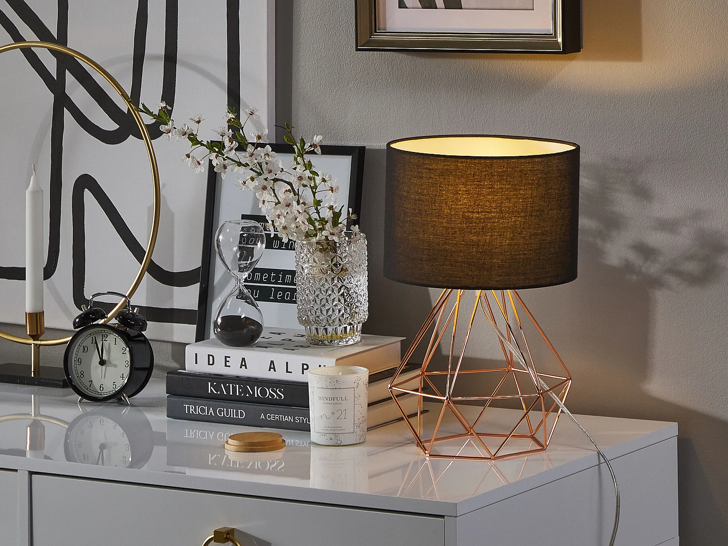 Moderne Tischleuchte Netzform schwarz/kupfer geometrisch rund Maroni