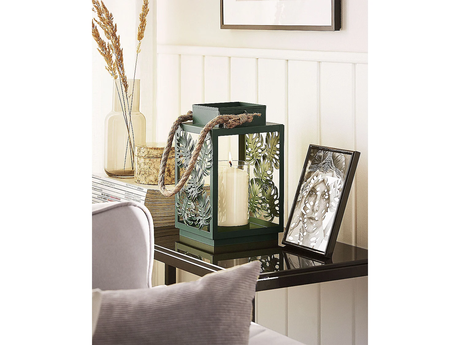 Laterne aus Metall in Grün mit floralem Motiv Boho Stil Unimak