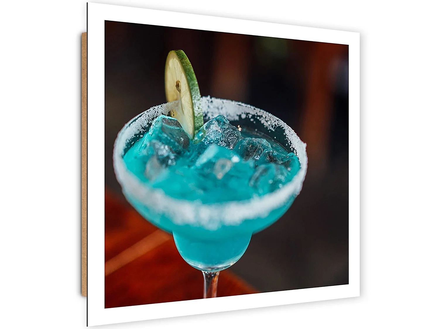 Tableau verre de bois avec une boisson bleue - 50 x 50 cm