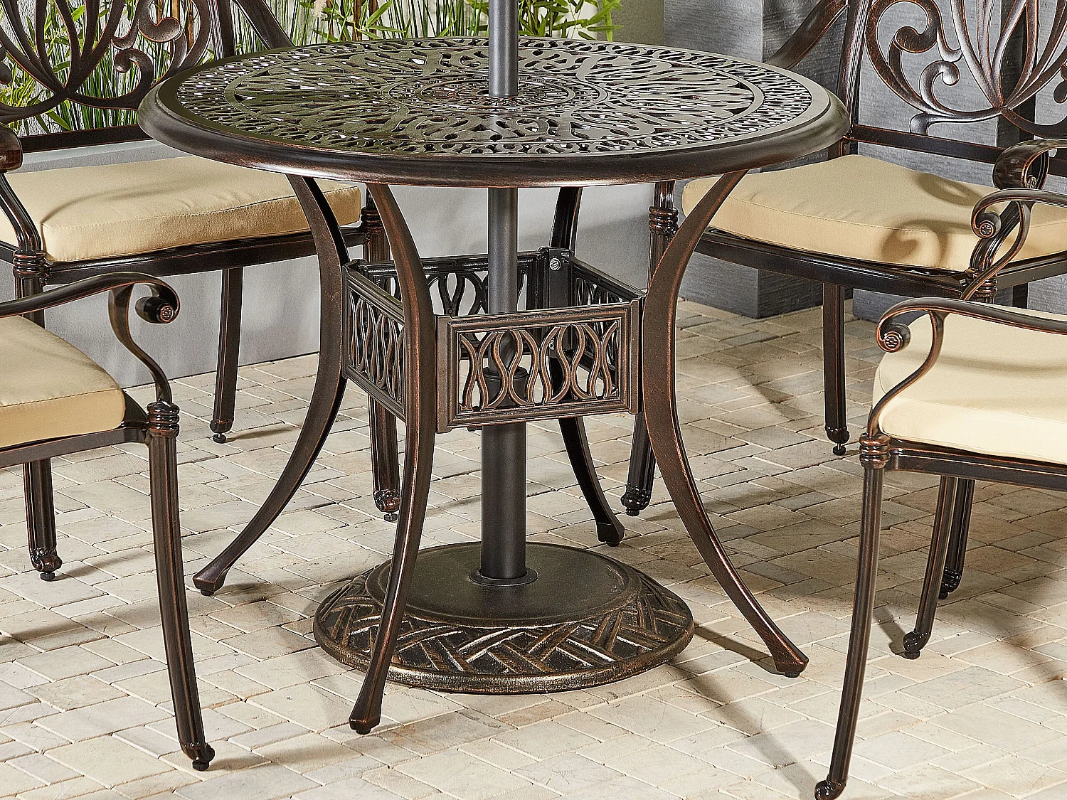 Sonnenschirmständer rund in Braun aus Beton und Stahl Schirmfuß ⌀ 50cm Capaci