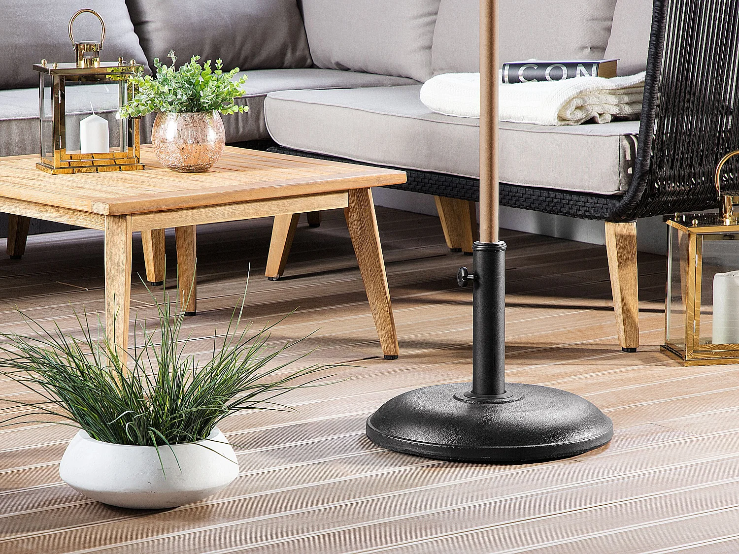 Moderner Sonnenschirmständer rund in Schwarz aus Beton ⌀ 45 cm Canzo