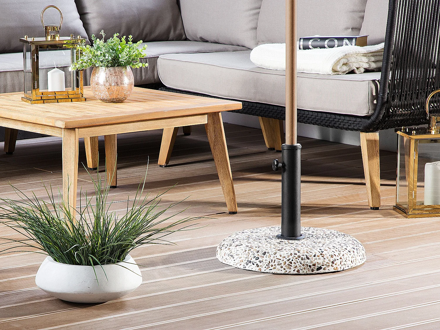 Moderner Sonnenschirmständer weiß aus Beton in Steinoptik rund ⌀ 47cm Cevo