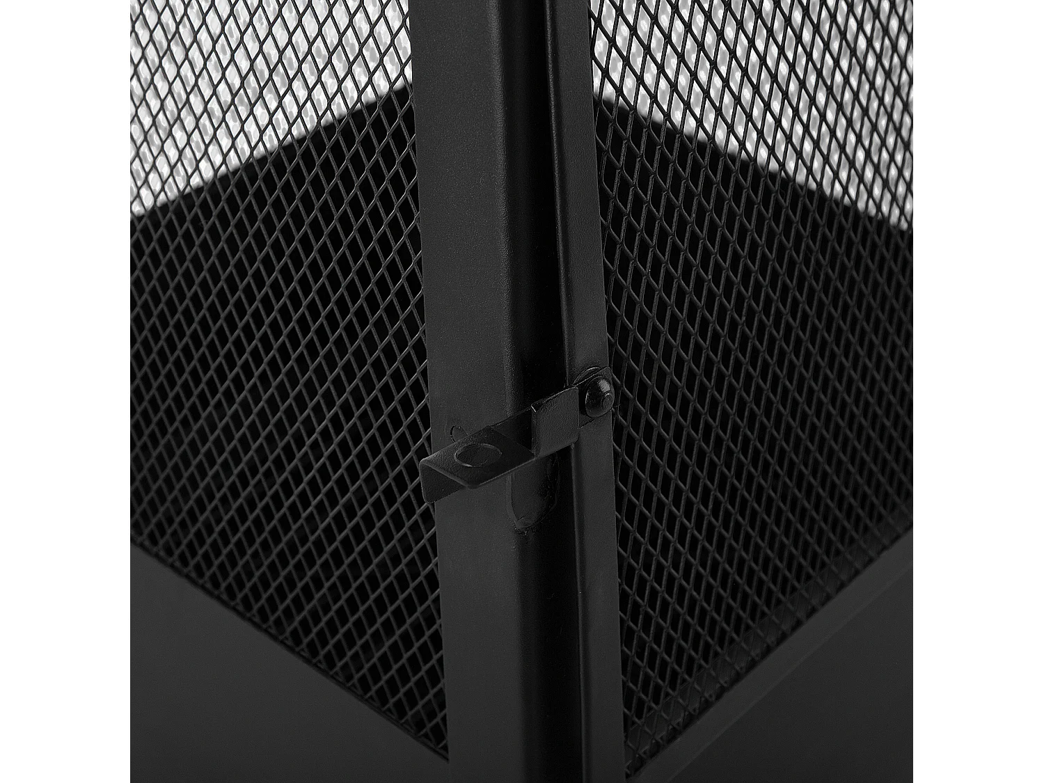 Feuerstelle schwarz Stahl Modern Outdoor Feuerpyramide Yasur