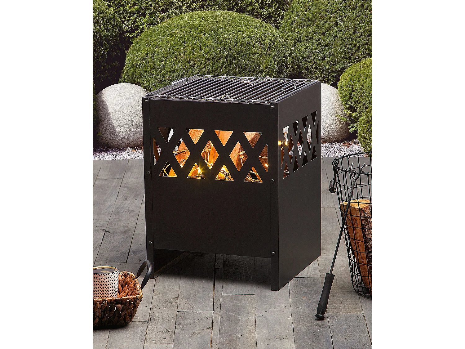 Camino con Griglia SHIGA Metallo Nero