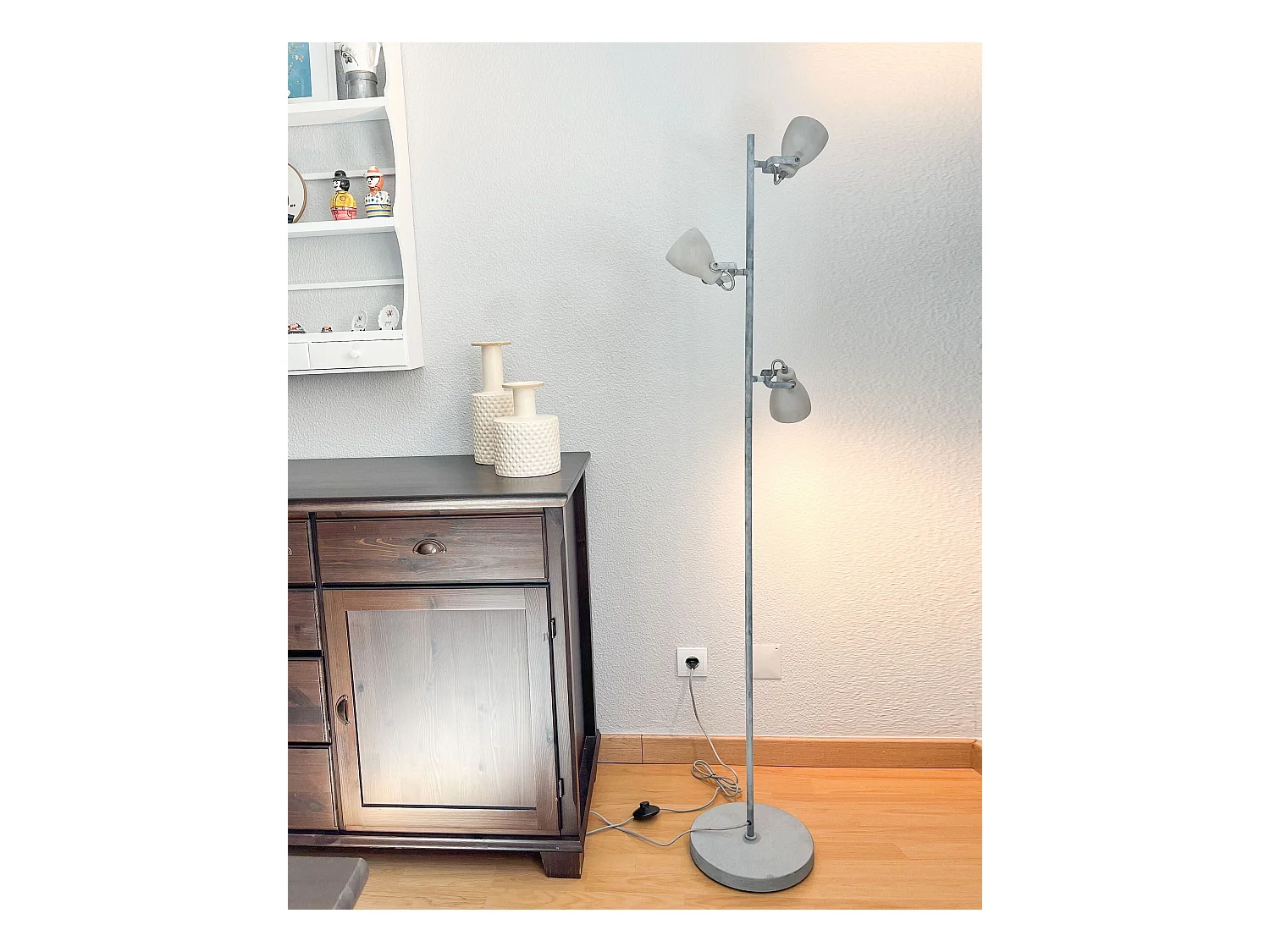 Lámpara de pie MISTAGO ajustable Cemento Gris