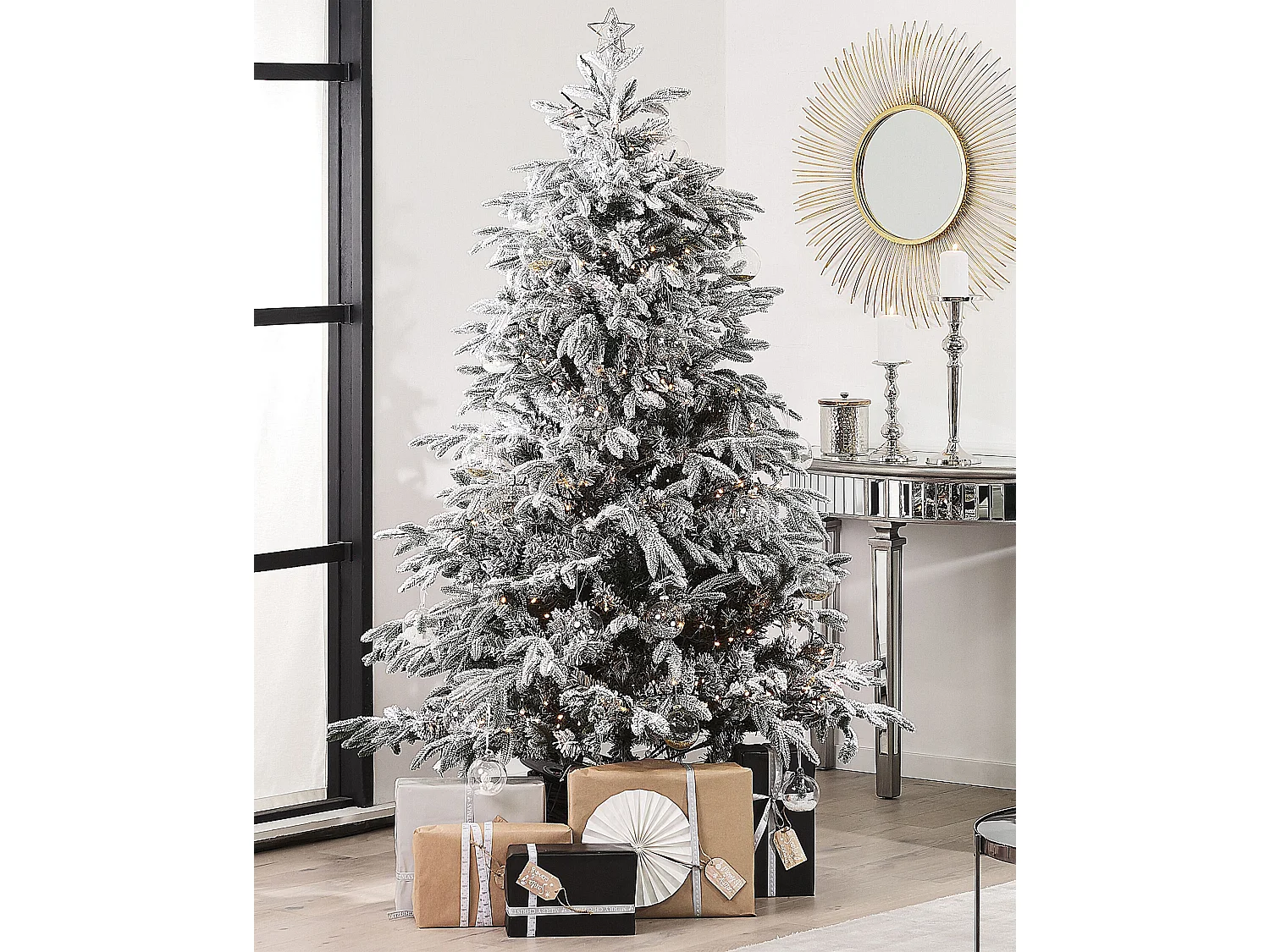 Sapin de Noël recouvert de neige artificielle 180 cm BASSIE