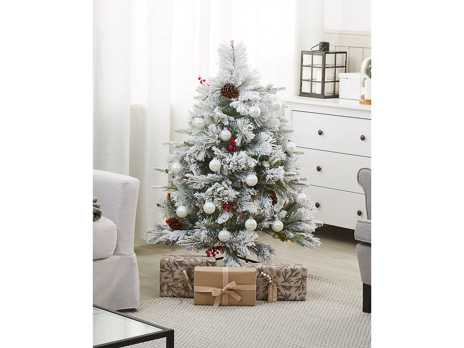 Ośnieżona sztuczna choinka 120 cm biała MASALA