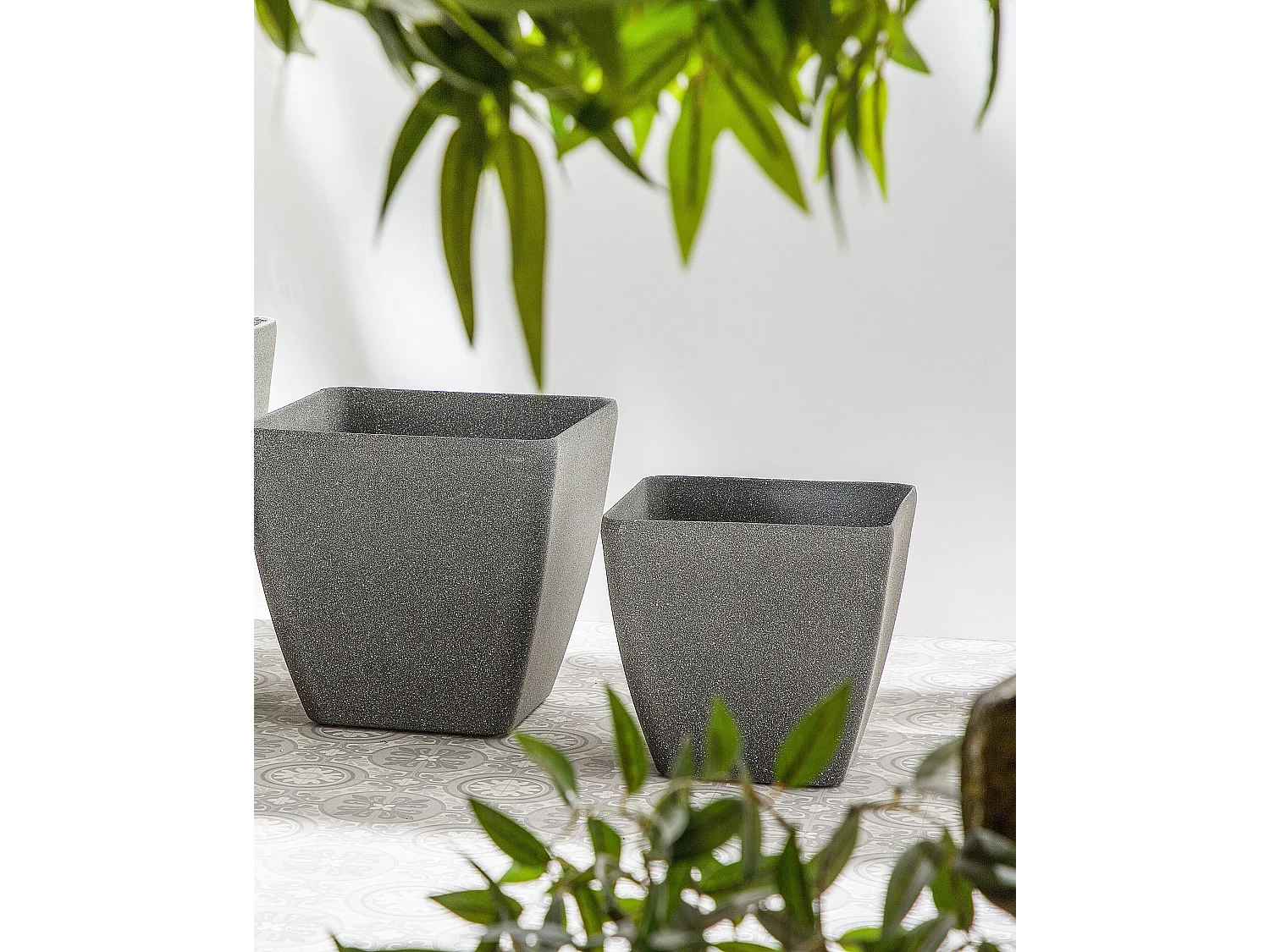 Cache-pot ZELI Pierre 34 cm Gris foncé