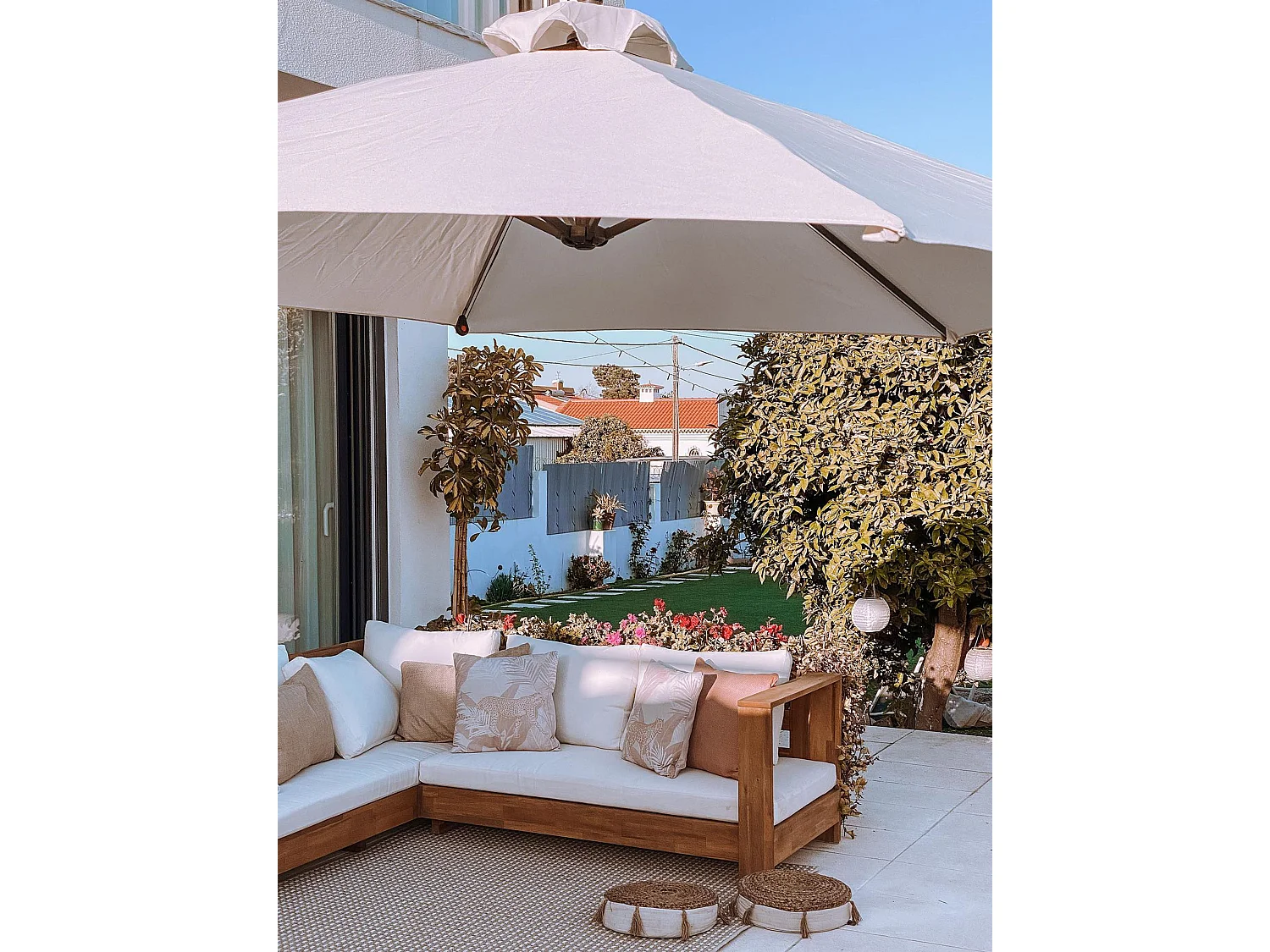 Cantilever Parasol LED 285 cm CORVAL Beige