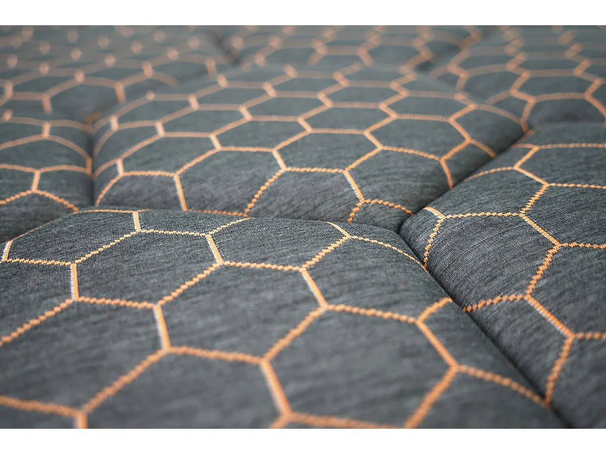 Matelas mousse Cosmos Black - 160x200 - accueil mémoire de forme 50kg/m3 et 12 zones - 28 cm