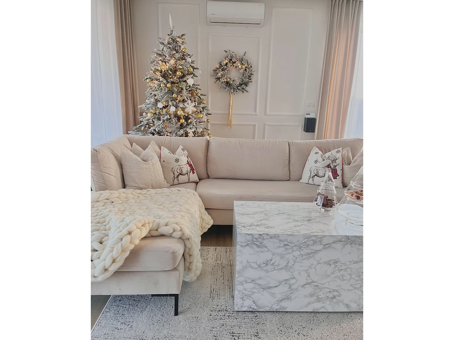 Couronne de Noël LED effet neige ⌀ 70 cm blanc SUNDO