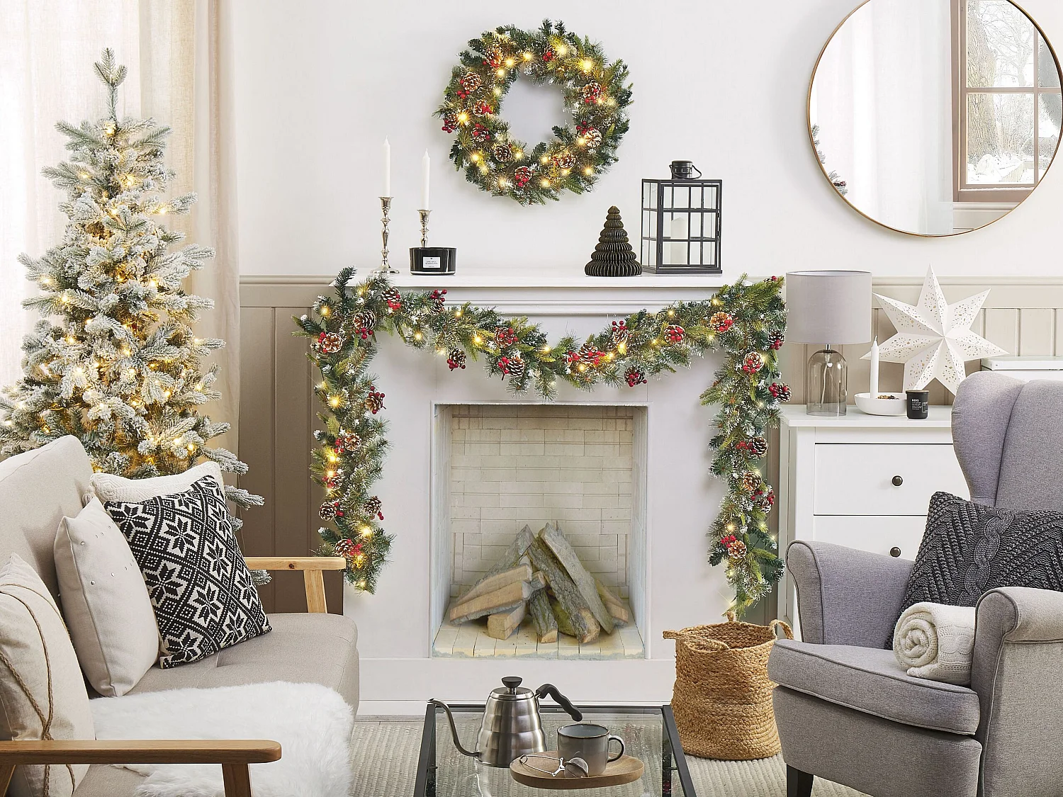 Ośnieżona świąteczna girlanda LED 270 cm zielona PAIMIO