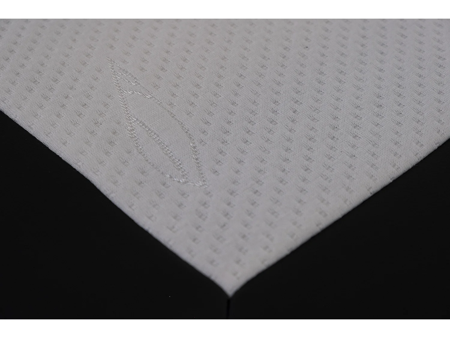 Sommier tapissier simili noir - 140x190cm