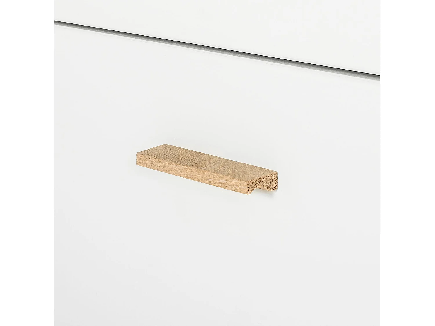 Piano | Credenza con due ante e tre cassetti dal design scandinavo