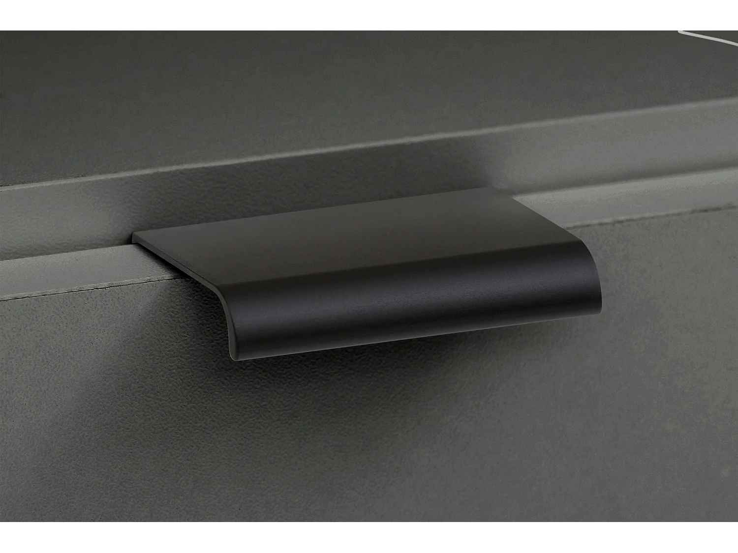 Anrichte aus brauner MDF-Platte