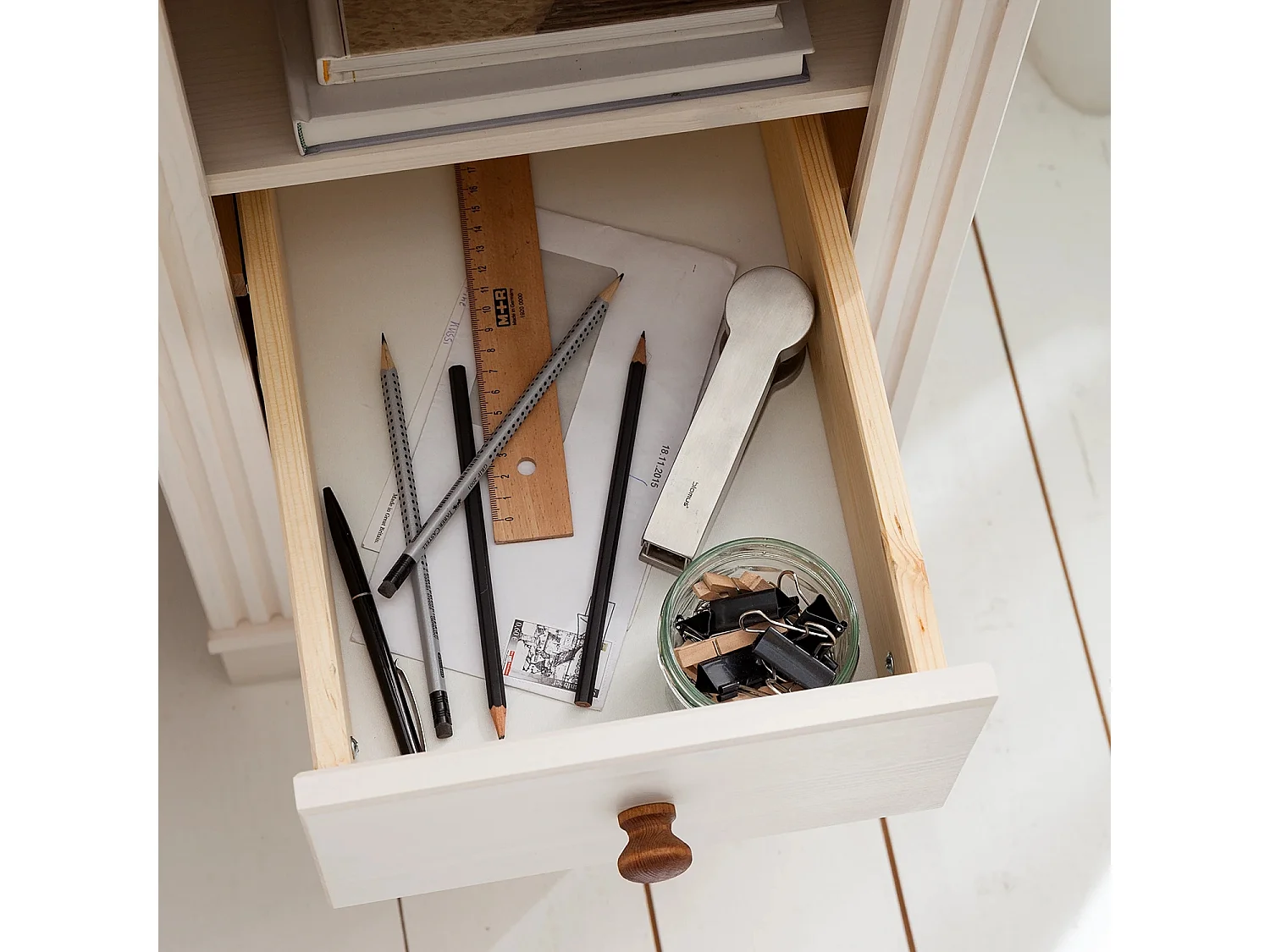 Anita|Bureau avec 3 tiroirs et 1 porte en pin blanc / miel