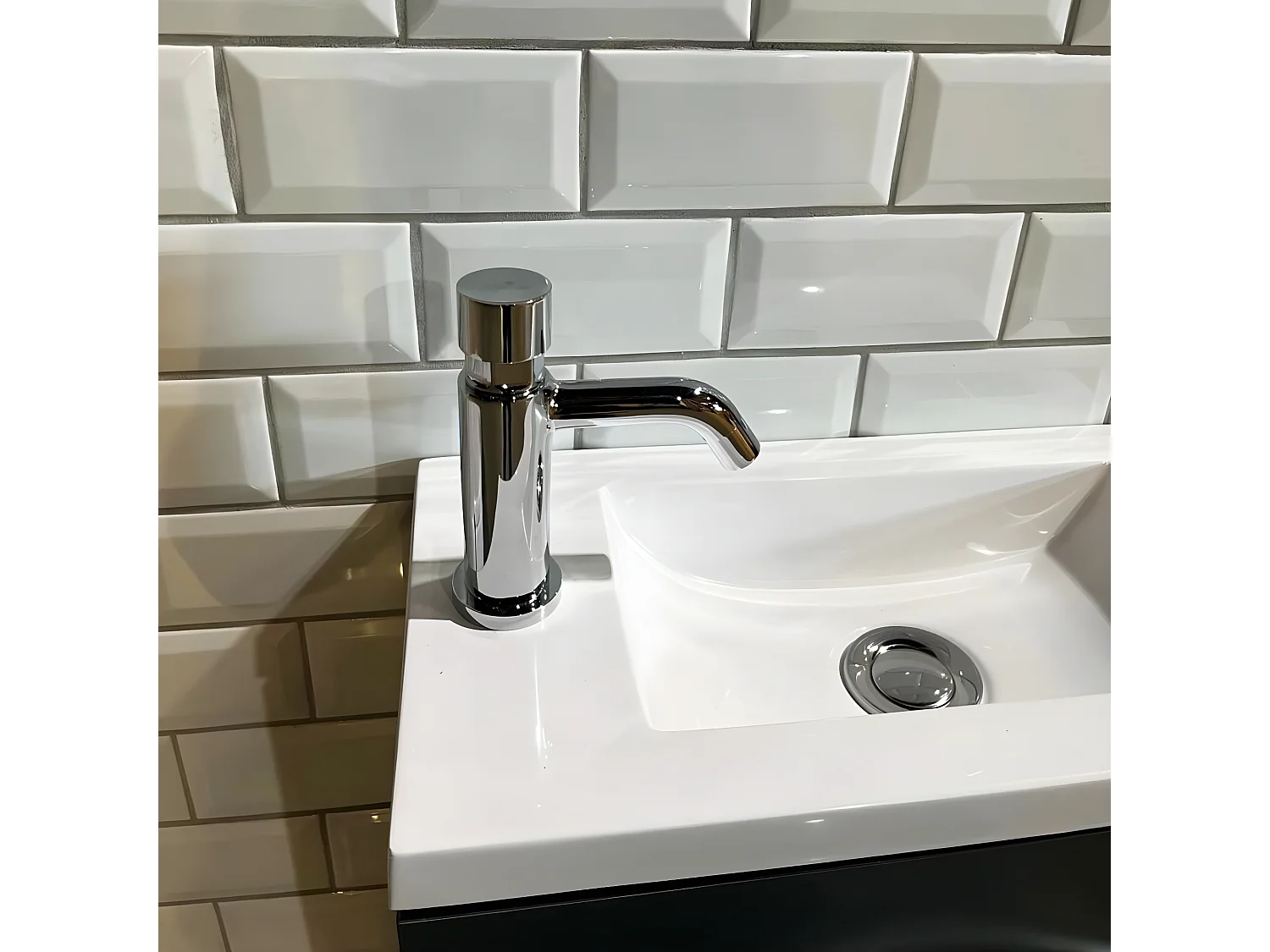 Cilindro Push robinet lave-mains chrome eau froide - Essebagno