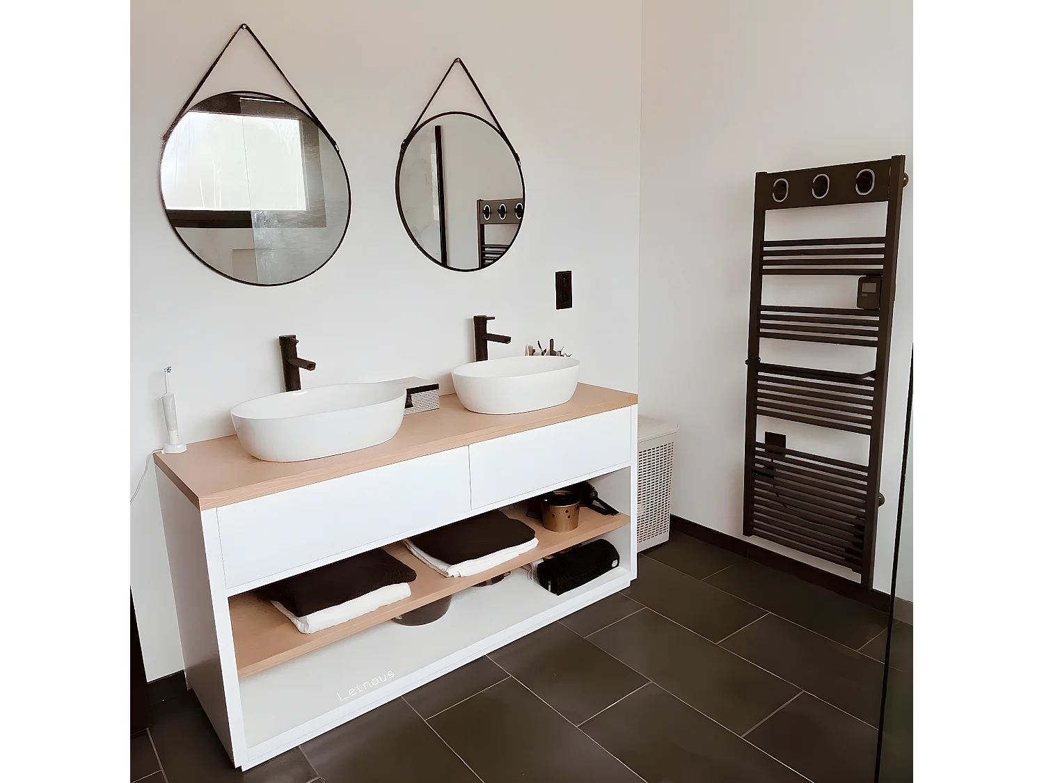 Deco mitigeur lavabo haut noir - Essebagno