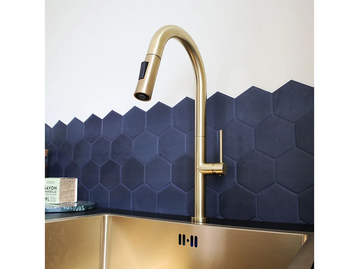 Portofino Miscelatore per lavabo con doccetta estraibile in oro spazzolato Essebagno