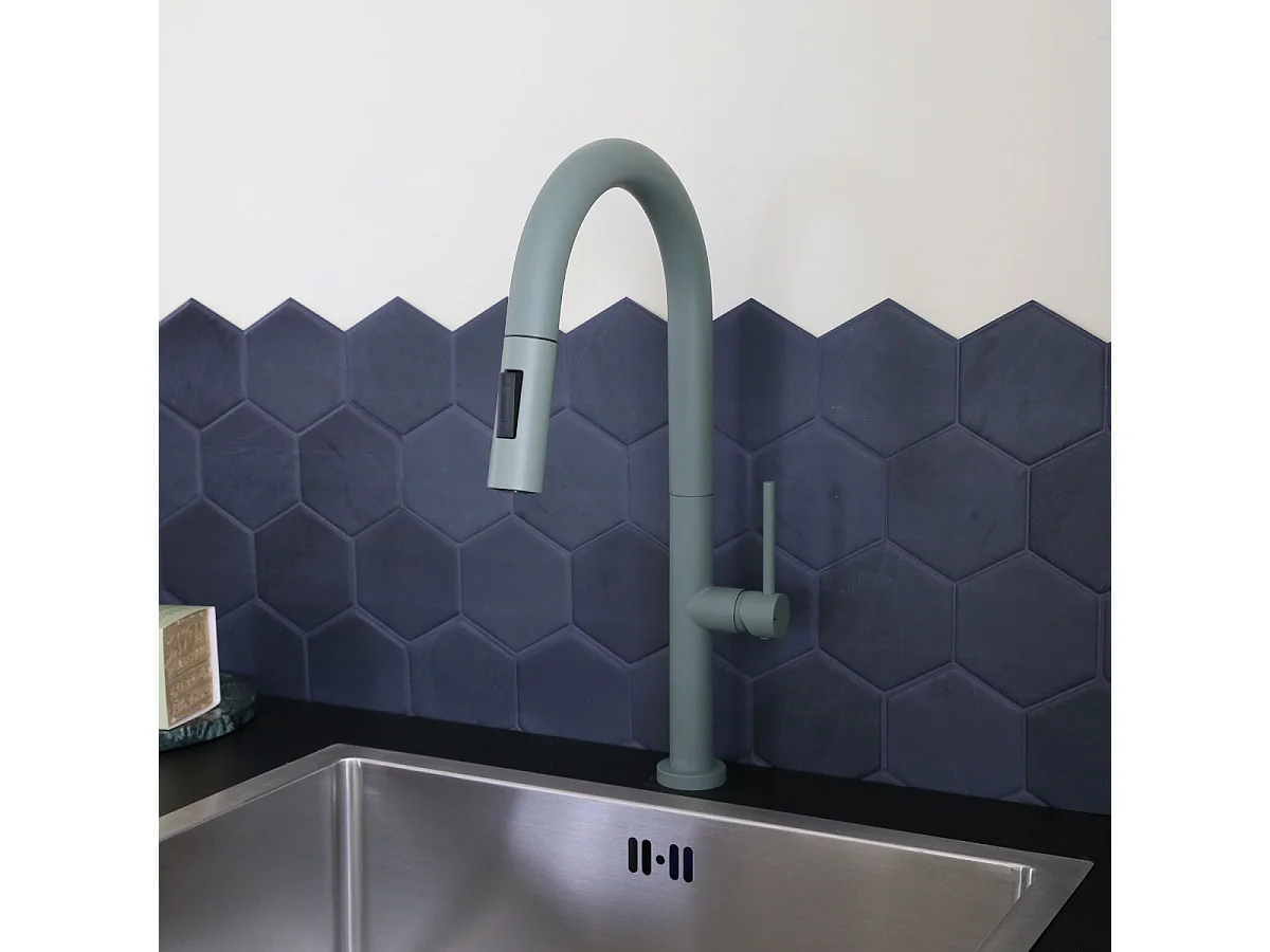 Portofino Spültischmischer mit Handbrause grau grün Essebagno