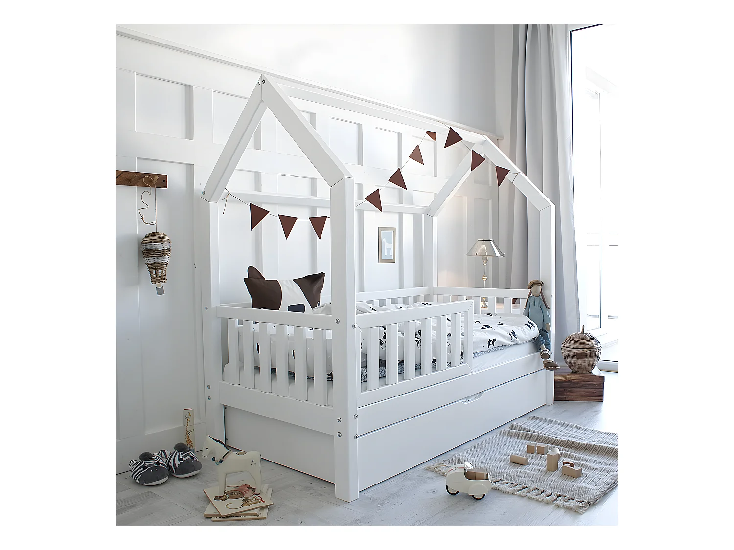 Cama cabaña 90x190 con barandilla somier y cajón Daisy Blanco