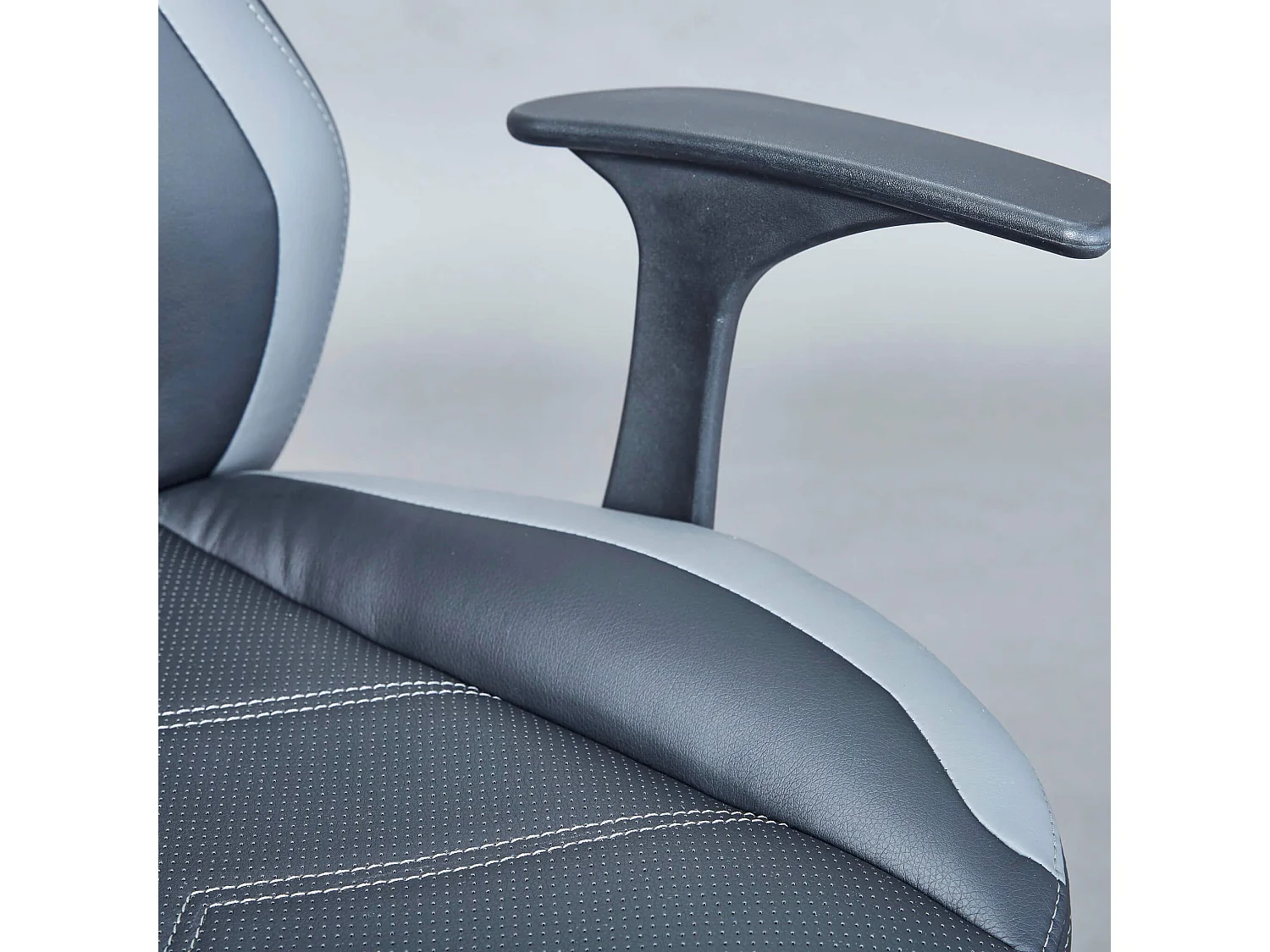 Fauteuil de bureau réglable noir et gris - FT12080