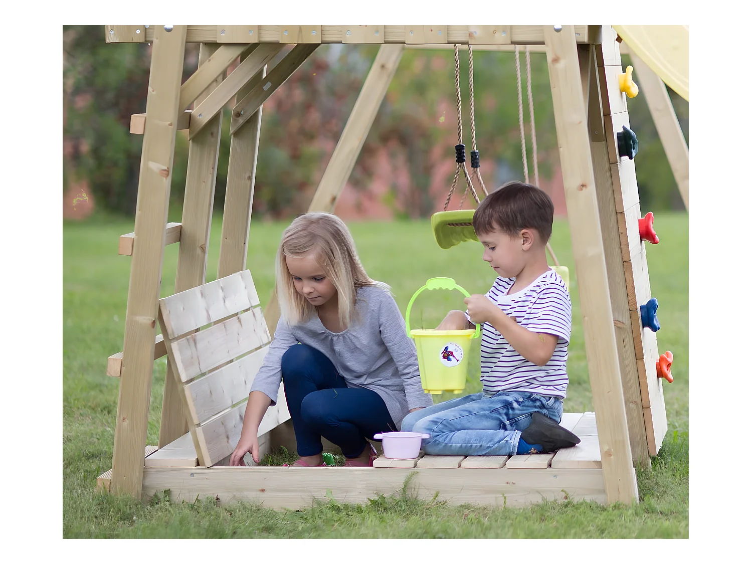 KANGUI Aire de jeux portique en bois WOODI - Double balançoire et nid Ø100cm, toboggan, mur d'escalade, bac a sable, cabane, échelle