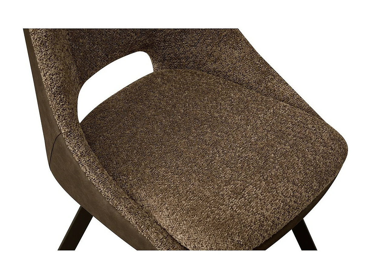 Cadeira com revestimento Bouclé para sala de jantar na cor Areia. Coleção FILOU