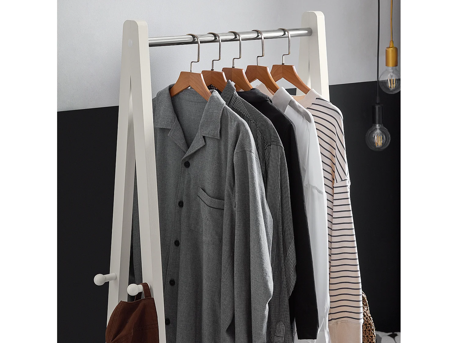 SoBuy guardaroba, appendiabiti con due ripiani colore: bianco FRG59-W