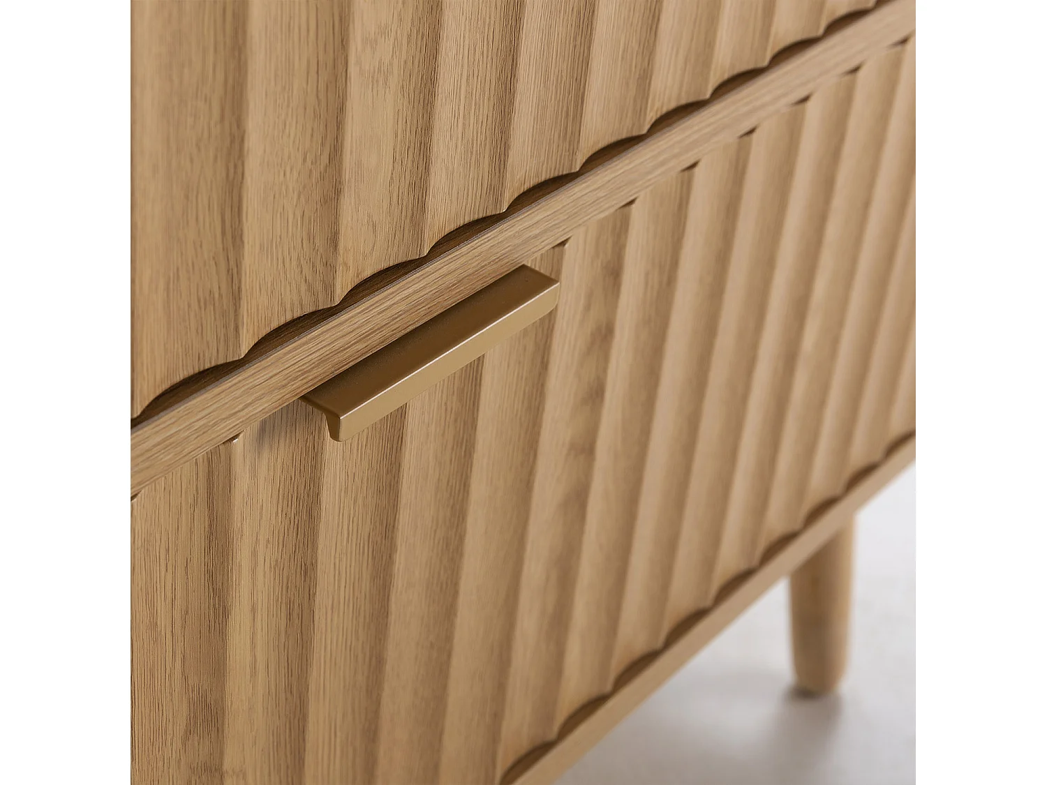 Commode de nuit Lluvi 3 tiroirs coloris chêne, largeur 80 cm