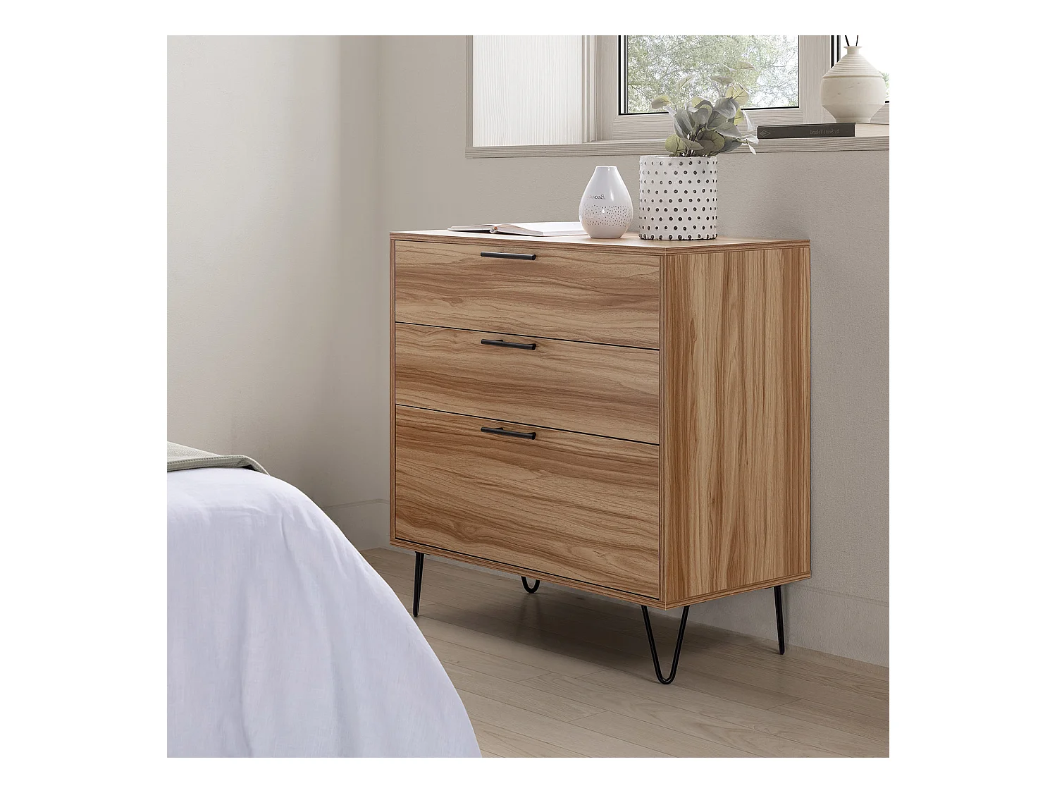 Cómoda de noche Alma 3 cajones color madera, pies metálicos
