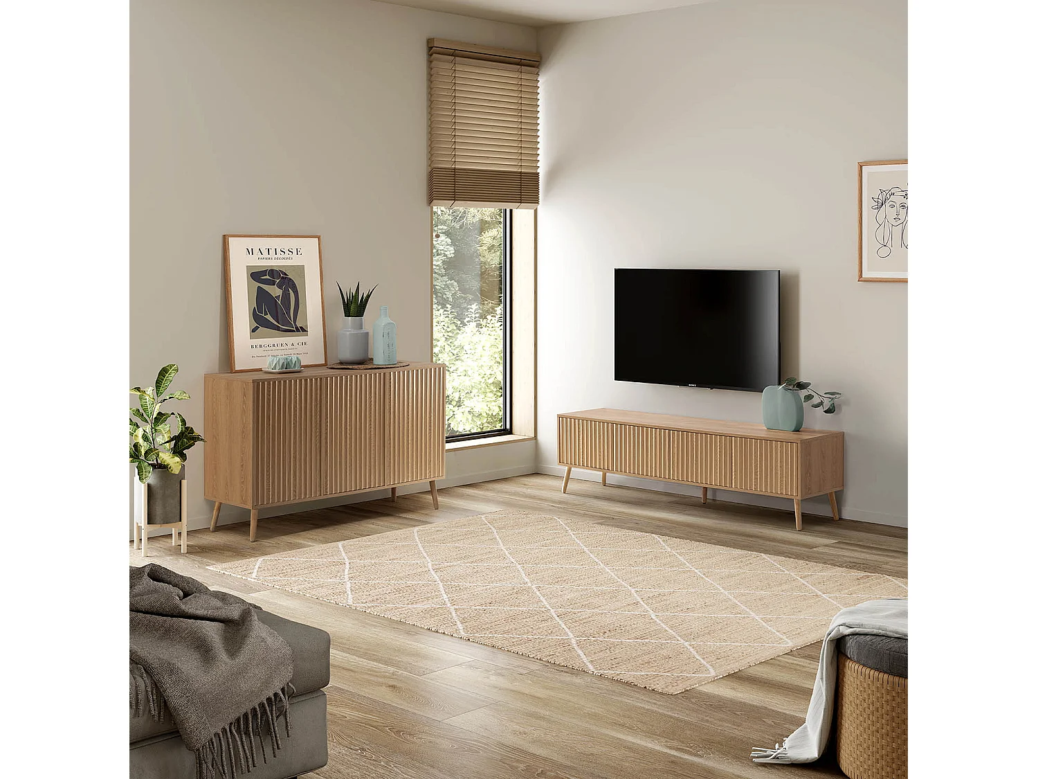 Móvel de TV Lluvia com 4 portas cor carvalho, 160 cm de comprimento.