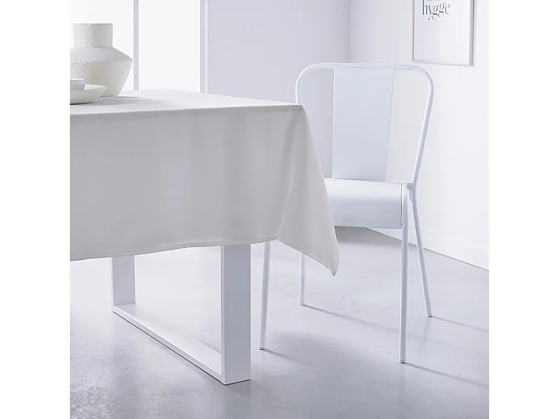 Tovaglia rettangolare 100% poliestere in tinta unita. Misura: 150x250cm Bianco