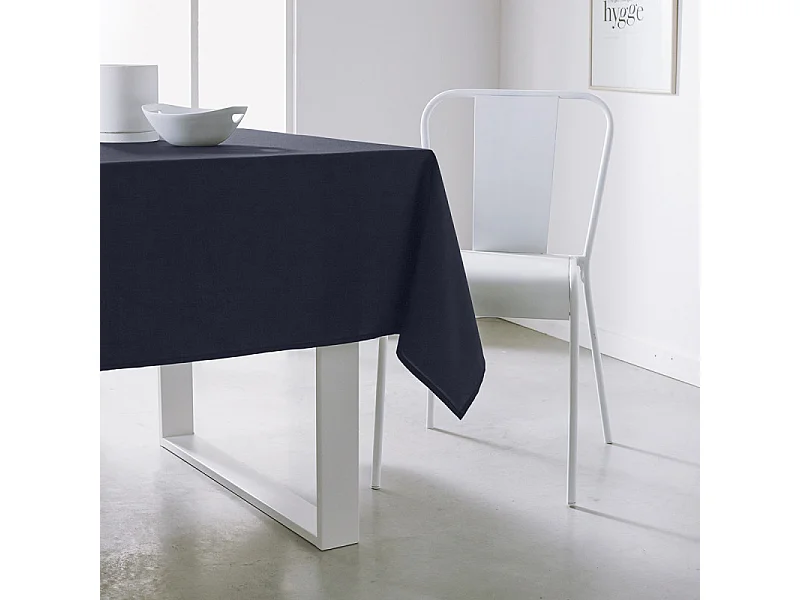 100% polyester rechthoekig tafelkleed in effen kleuren. Afmeting: 150x250cm Marine
