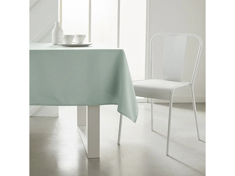Nappe rectangulaire 100% polyester de couleurs unies. Mesure : 150x250cm Turquoise