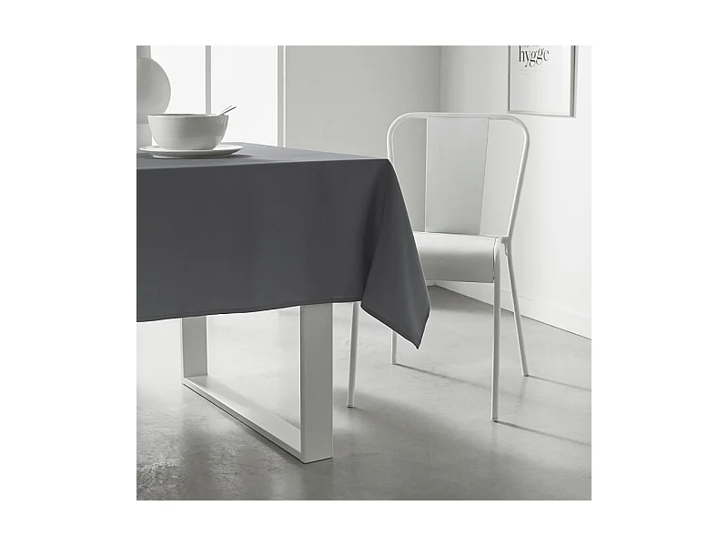 Nappe rectangulaire 100% polyester de couleurs unies. Mesure: 150x250cm Acier