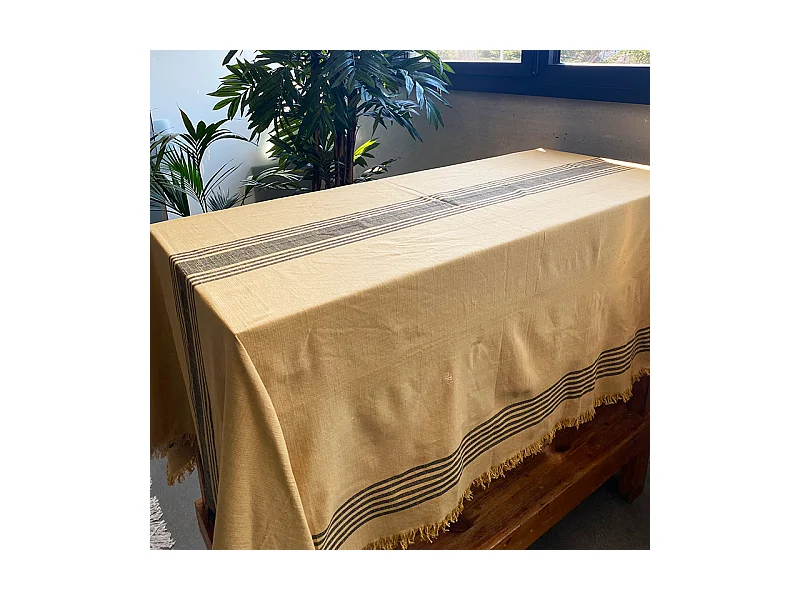 Nappe en coton modèle Kila Moutarde 140x250cm