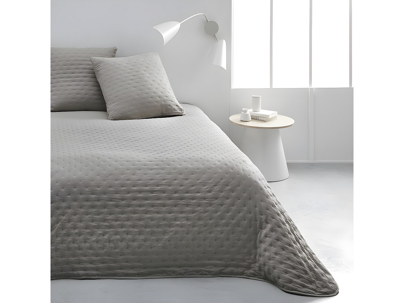 Couvre-lit Lin Blanc Brodé Main - Taille King 280x295 Cm - Romance Florale - Italie
