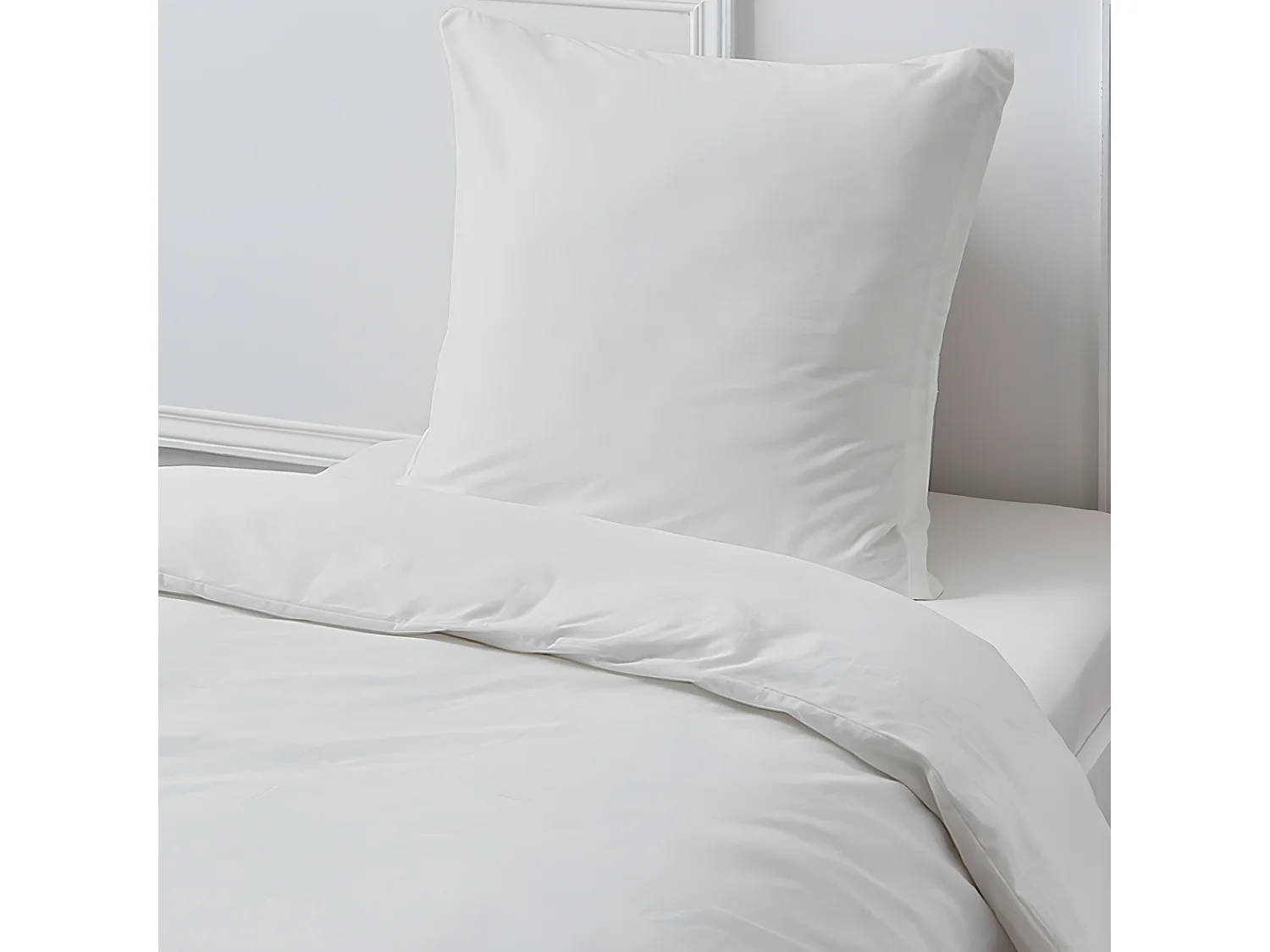 Drap housse en coton 57 fils uni bonnet 25cm blanc 90x190cm