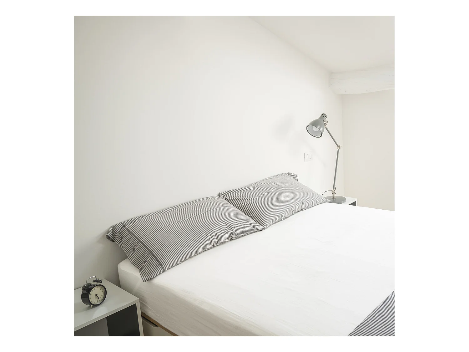Drap housse blanc bonnet 30 cm 100% coton 160x200