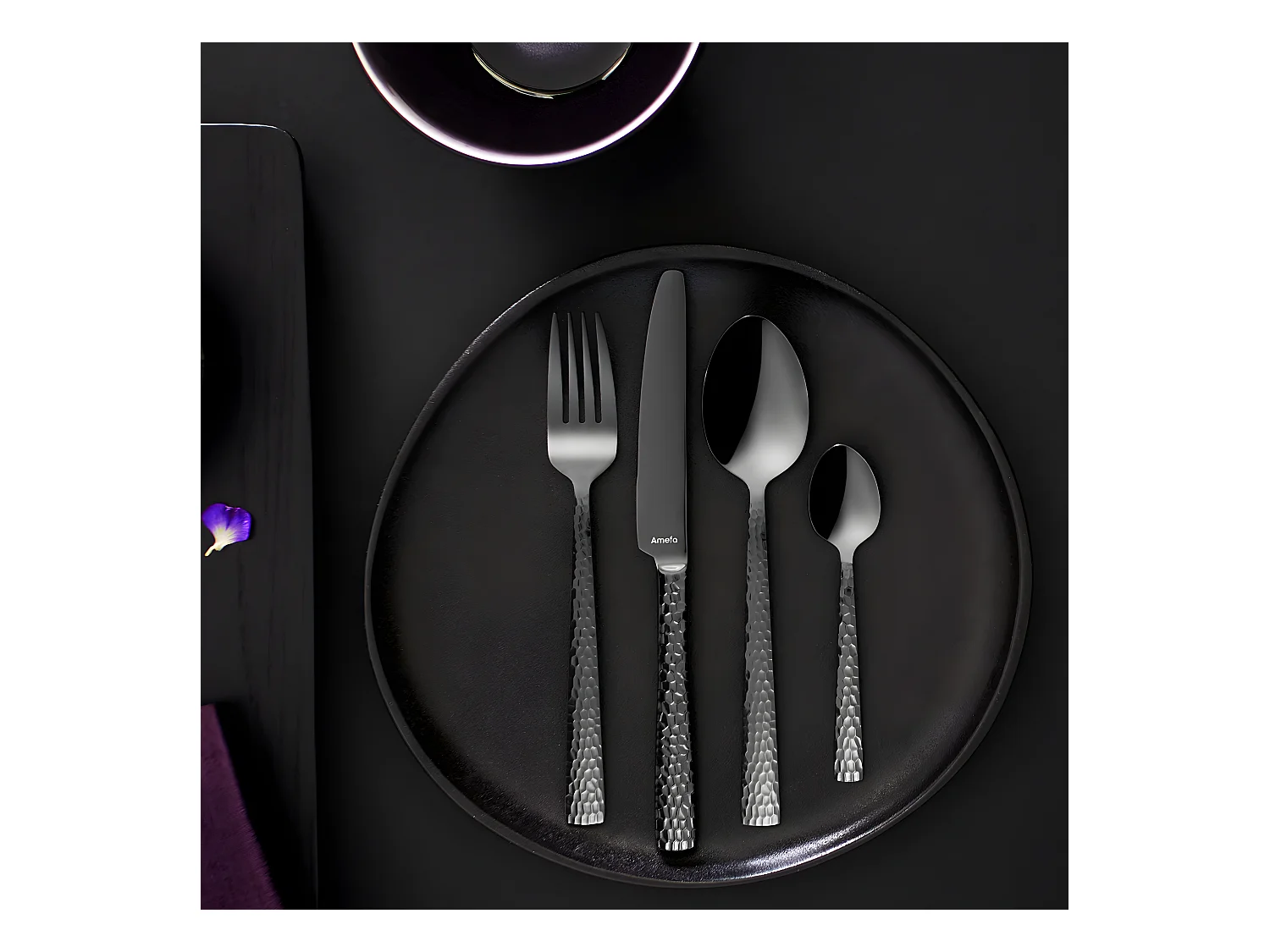 Cubertería de 24 piezas Negro mate Felicity - Juego de cubiertos de acero inoxidable martillado con acabado PVD