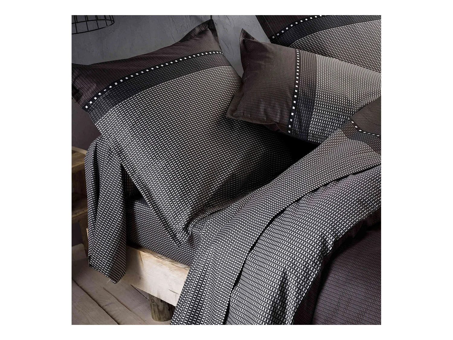 Drap housse satin de coton Enzo noir bonnet 30 cm 180x200 cm - Tradilinge