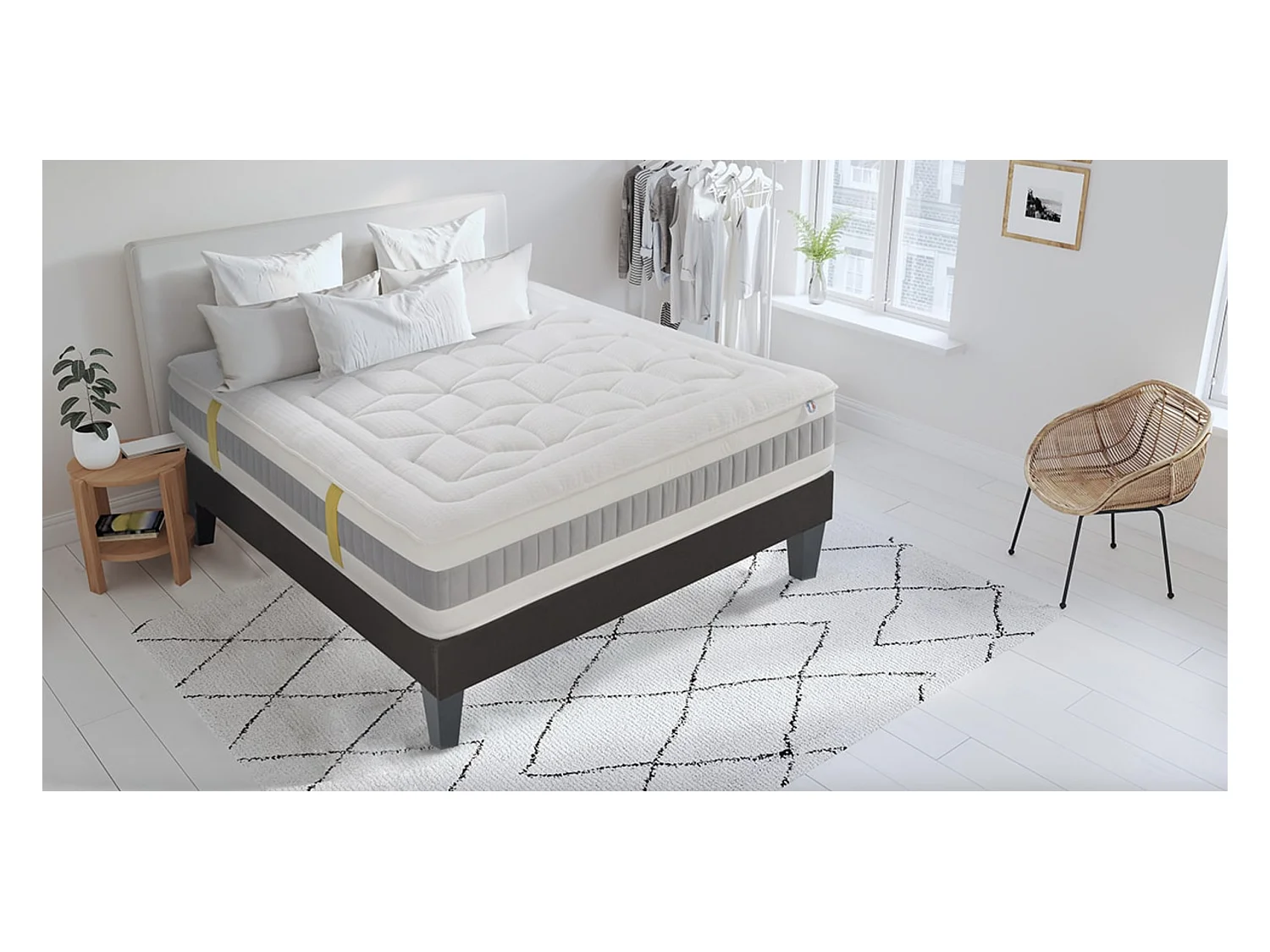 Ensemble matelas ferme 31cm à mémoire de forme et sommier en bois Grand Hôtel-90x190