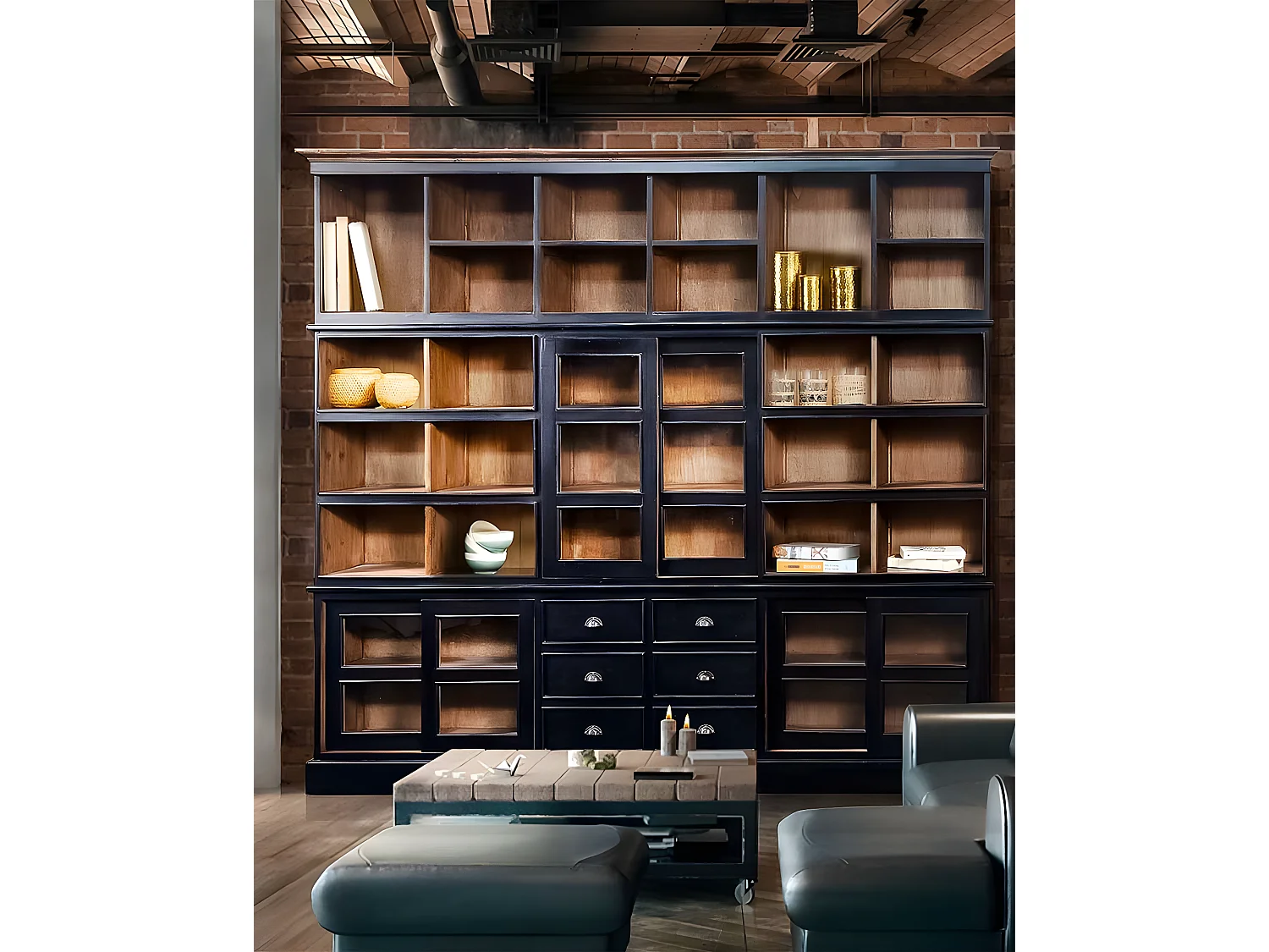 London - Grande bibliothèque noire et naturelle en Mindy massif