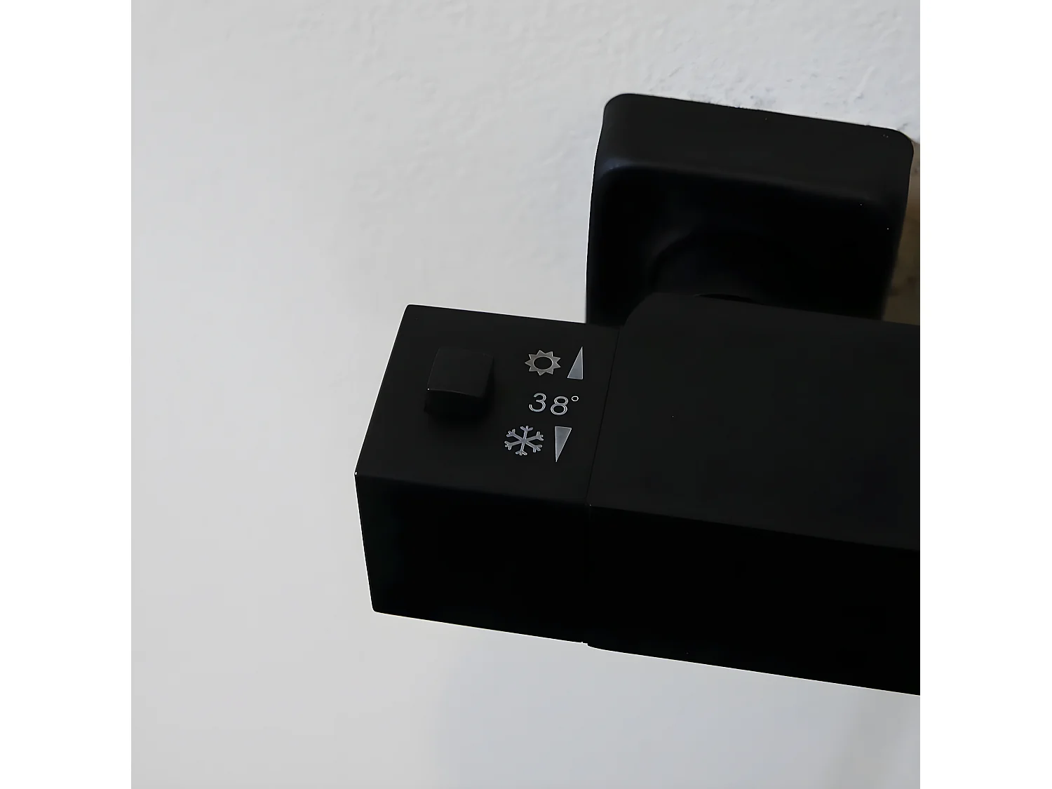 Columna de ducha termostática cuadrada negra Square II Essebagno