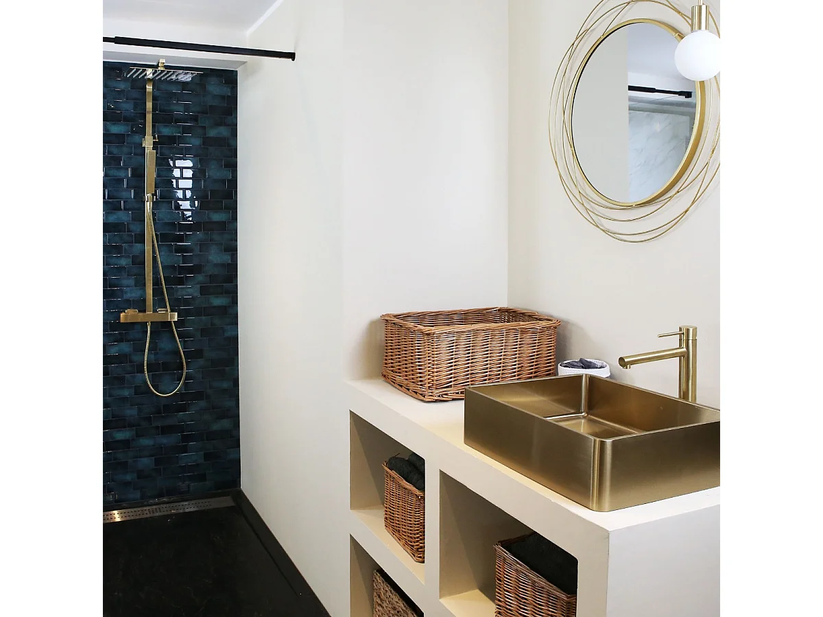 Square II colonne de douche carrée thermostatique or brossé - Essebagno