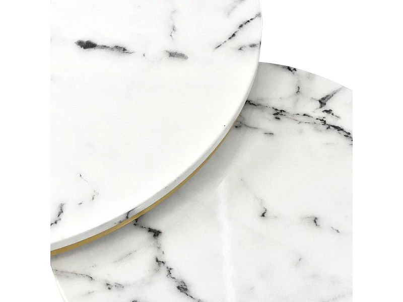 Set di 2 tavolini impilabili - impiallacciatura con motivo marmo e gambe in metallo - bianco e oro